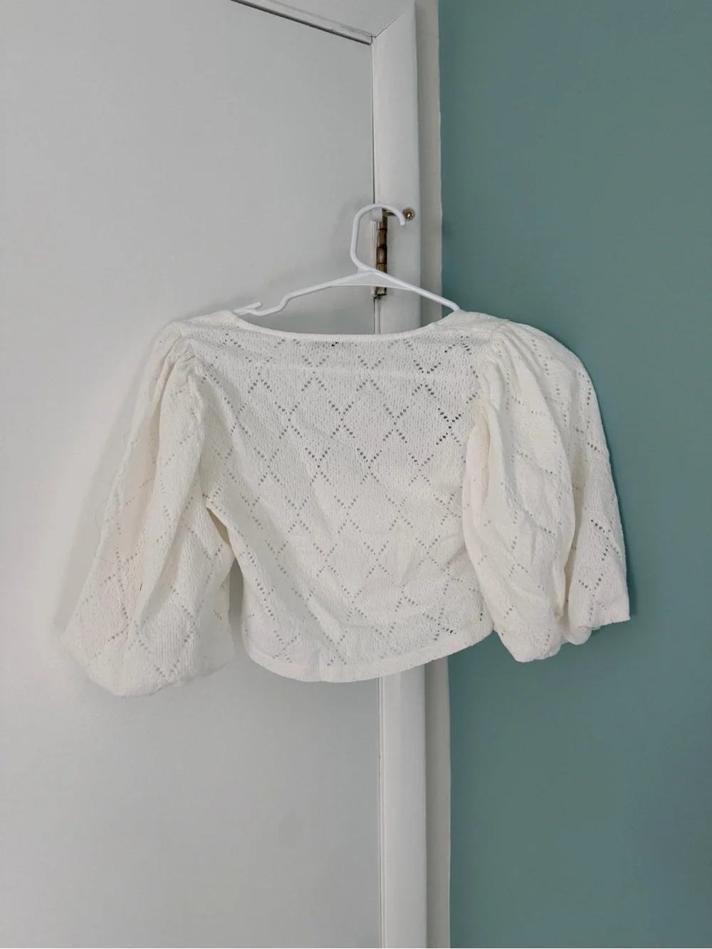 Zara White Eyelet Square-Neck Puff-Sleeve Crop Top